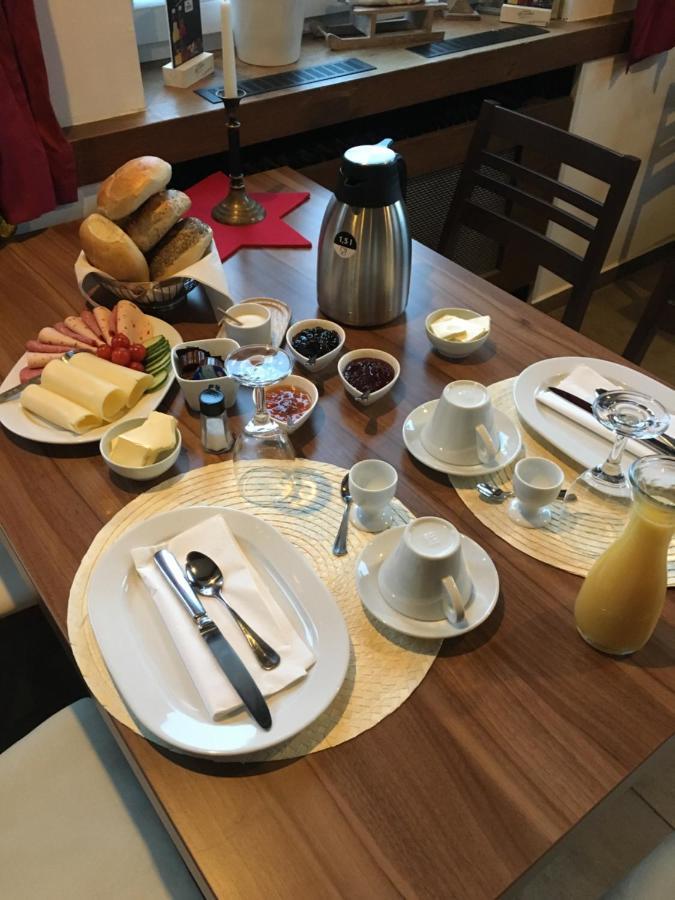 Hotel Zur Sonnenalb Sonnenbühl Esterno foto